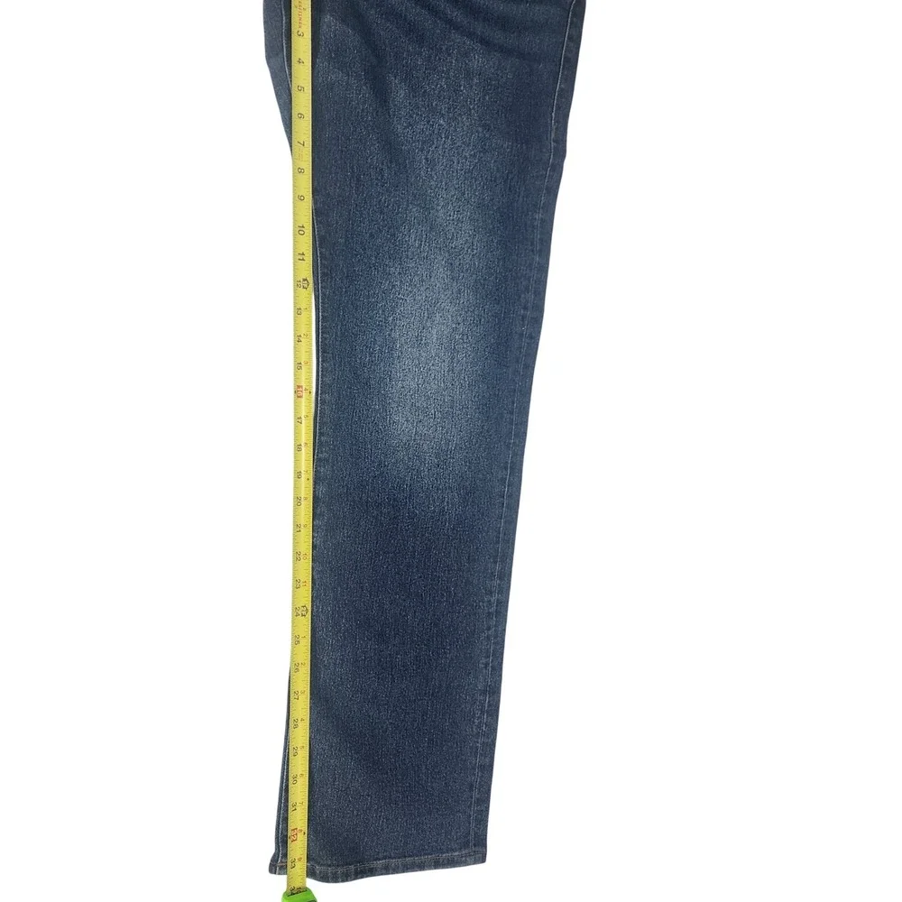 True Religion Ricky Relaxed Straight Jeans Med Wash Blue Size 40/32 700054 NWT